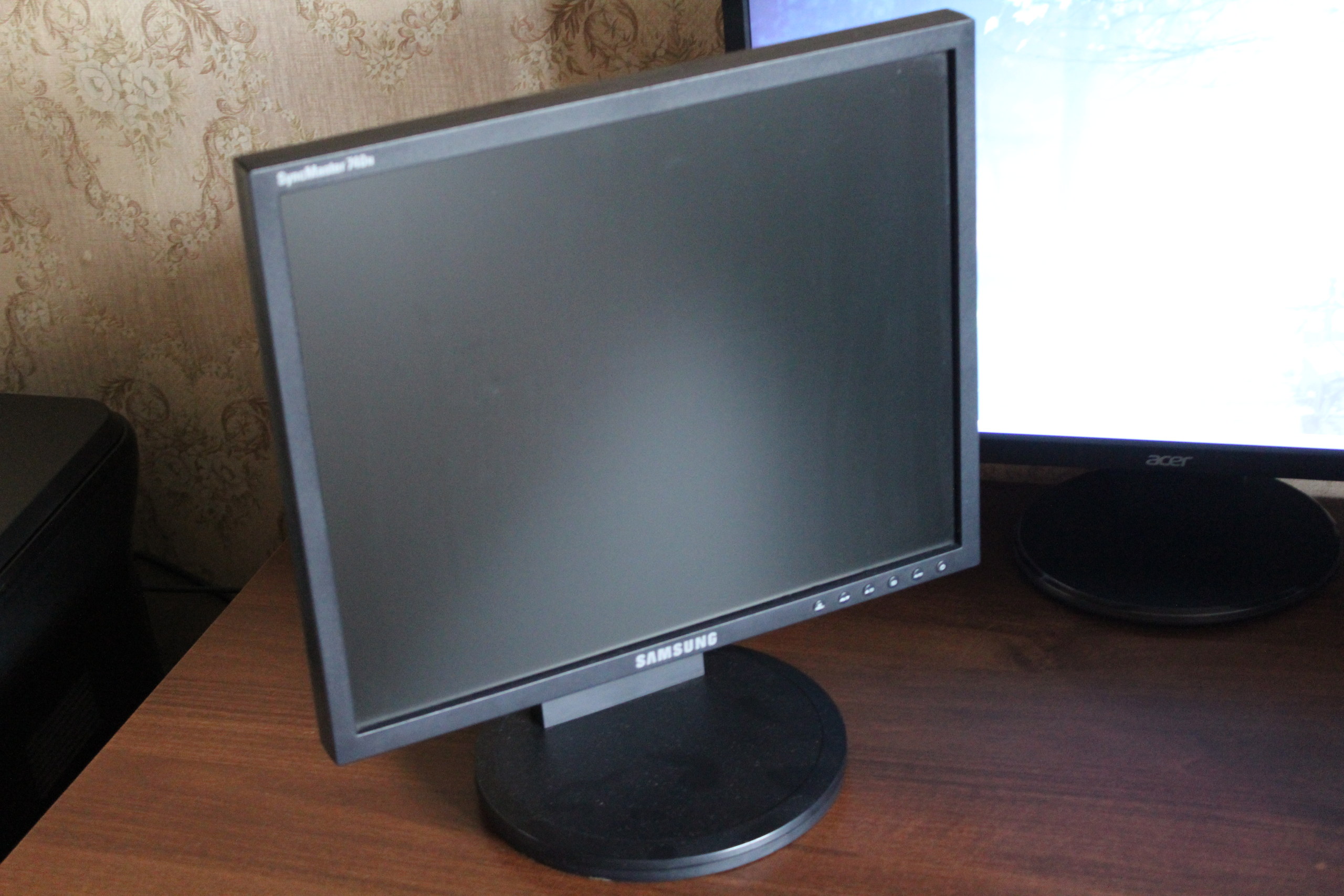 Màn Hình Máy Tính Samsung 17in Còn Mới