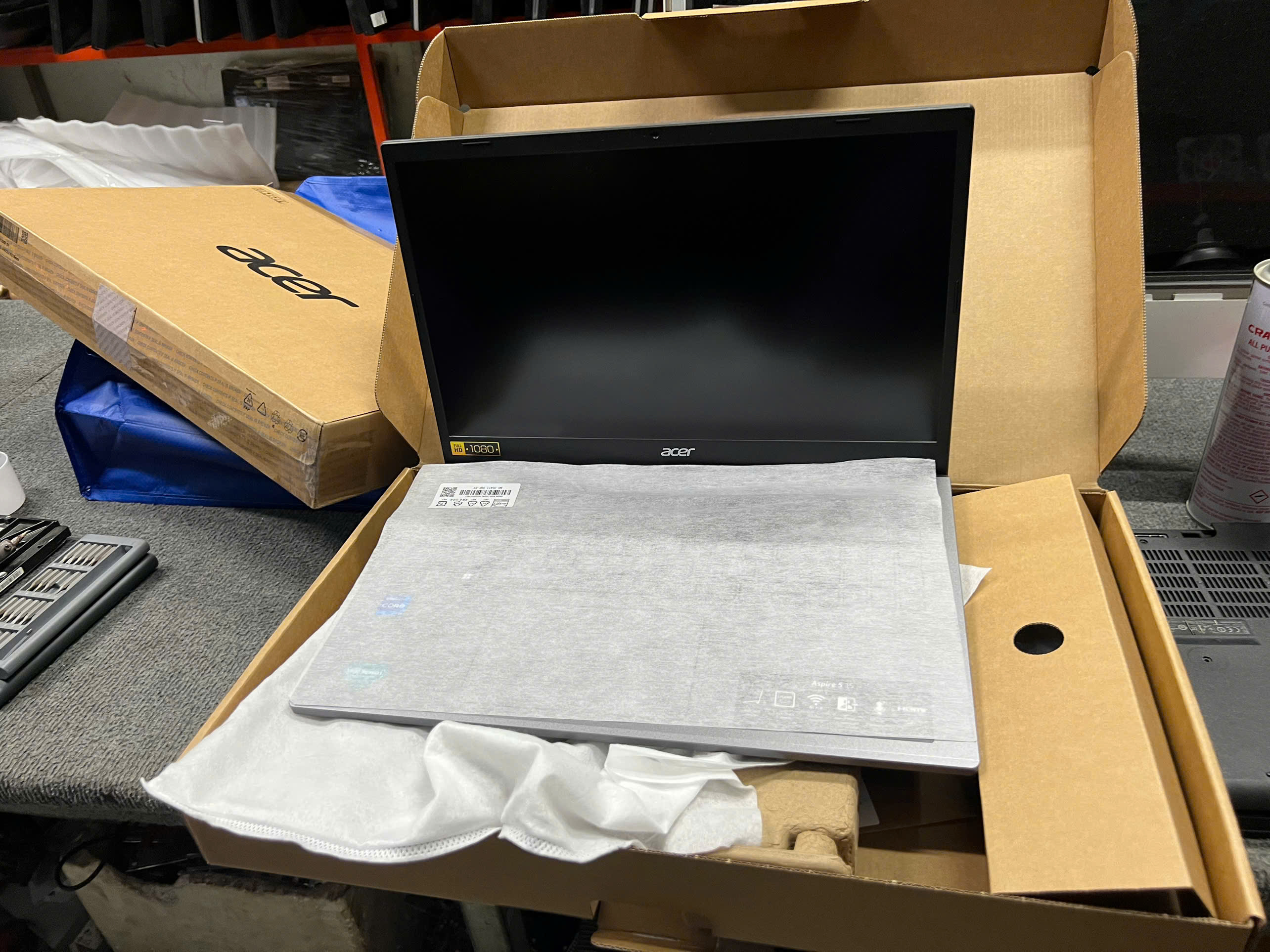 Laptop Acer Aspire 5 A515-58P-702Q NX.KVGSV.002 (Core i7-13620H | 16GB | 512GB | Intel® UHD Graphics | 15.6 inch FHD | Win 11 | Xám)