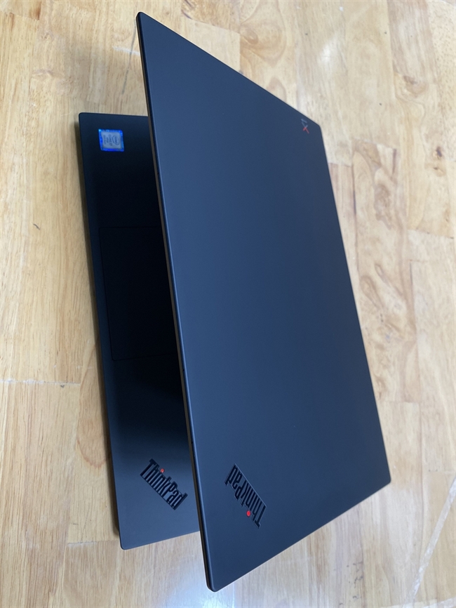 ThinkPad X1 Carbon  Core i7 8650U / RAM 16GB / 512GB SSD / FHD