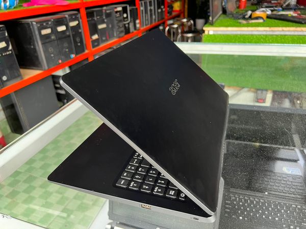 Laptop Acer Aspire A315 54K 36QU i3 7020U/4GB/256GB/Win10 bảo hành 3 tháng 1 đổi 1